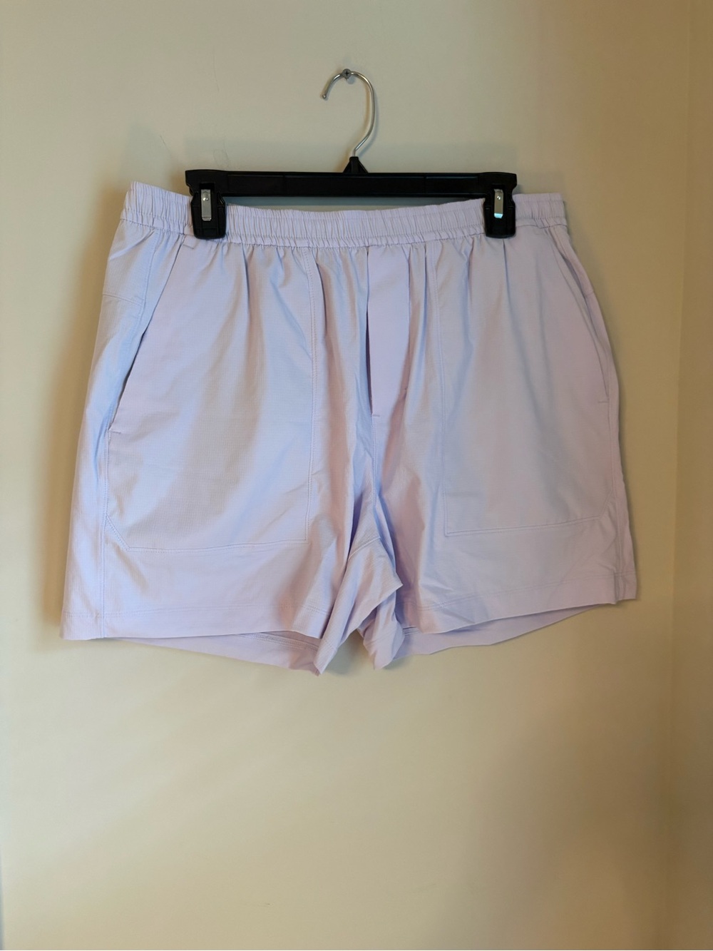 lululemon athletica Men's Athletic Shorts in Light Lavender